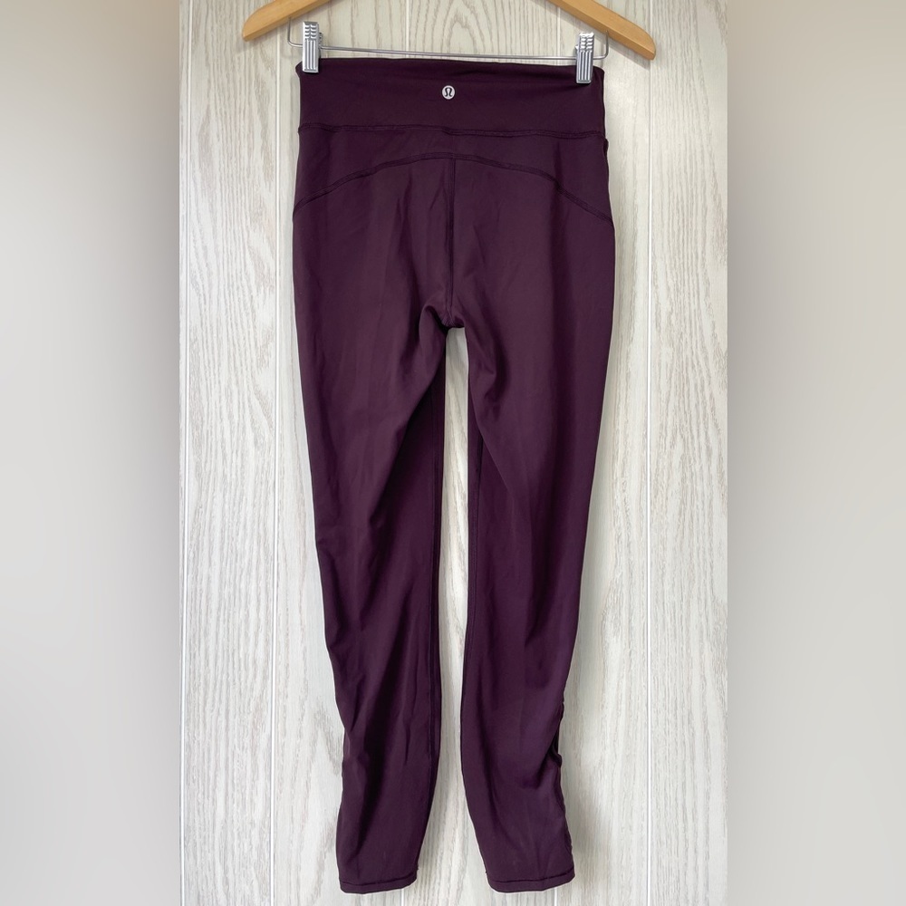 Lululemon Tied To It Crop 21" Black Cherry 6 Leggings Full-On Luxtreme EUC - Picture 4 of 5